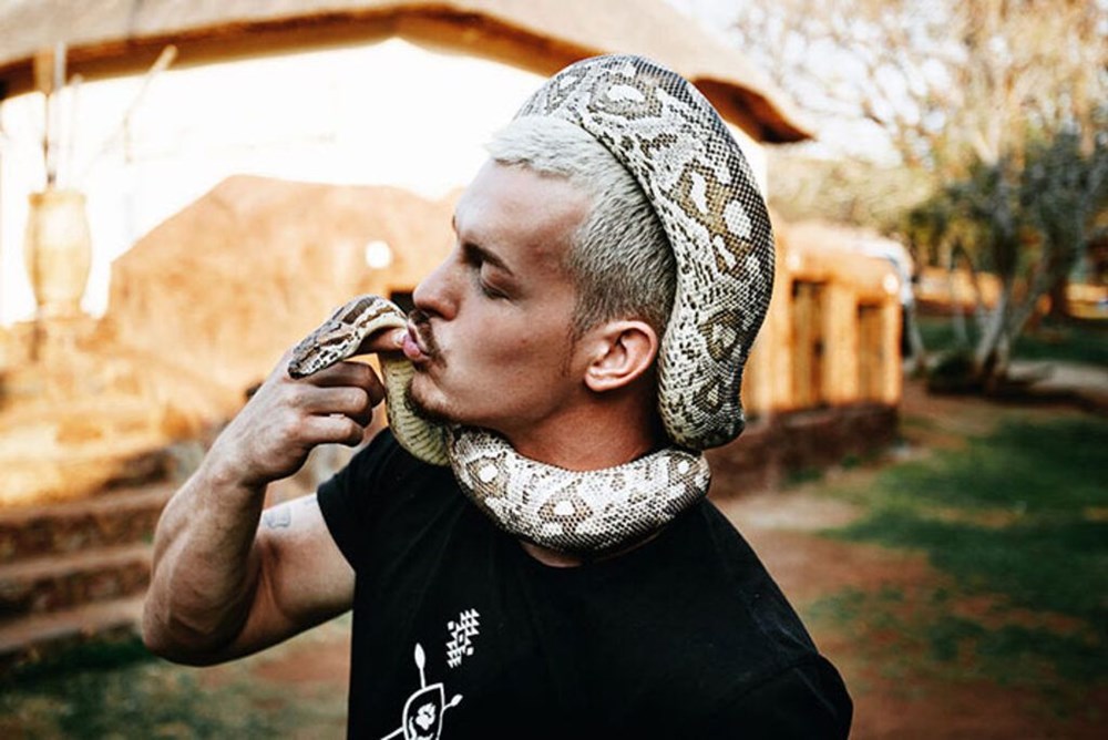 Aslanlara fısıldayan adam! Sahip olduğu her şeyi satıp Afrika'ya yerleşti 7