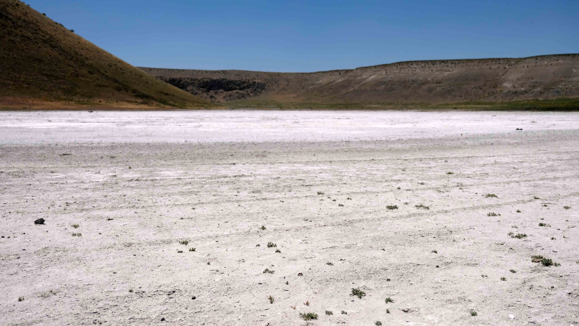 Dünyanın nazar boncuğu Meke Gölü tamamen kurudu 14