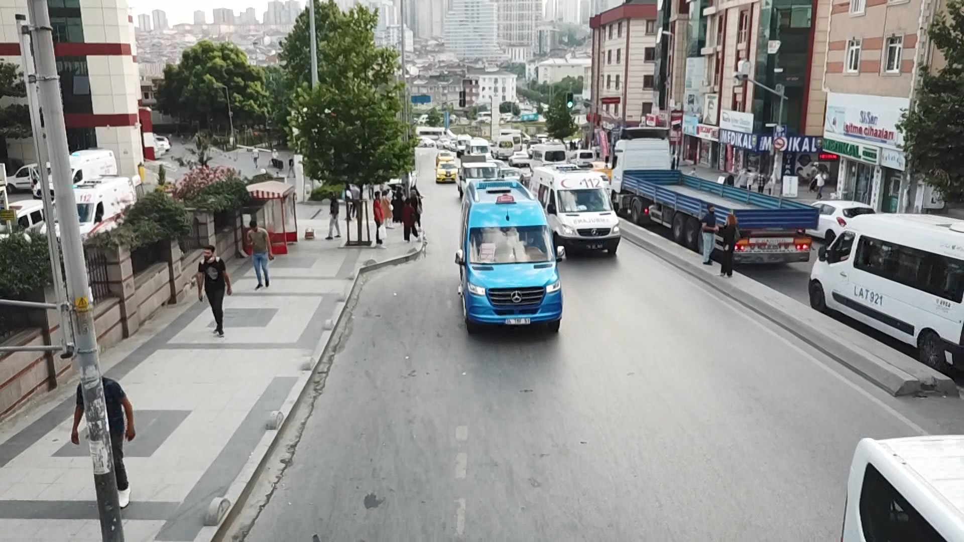 Minibüsçüler bildiğini okuyor! İstanbul'da yine aynı manzara 11