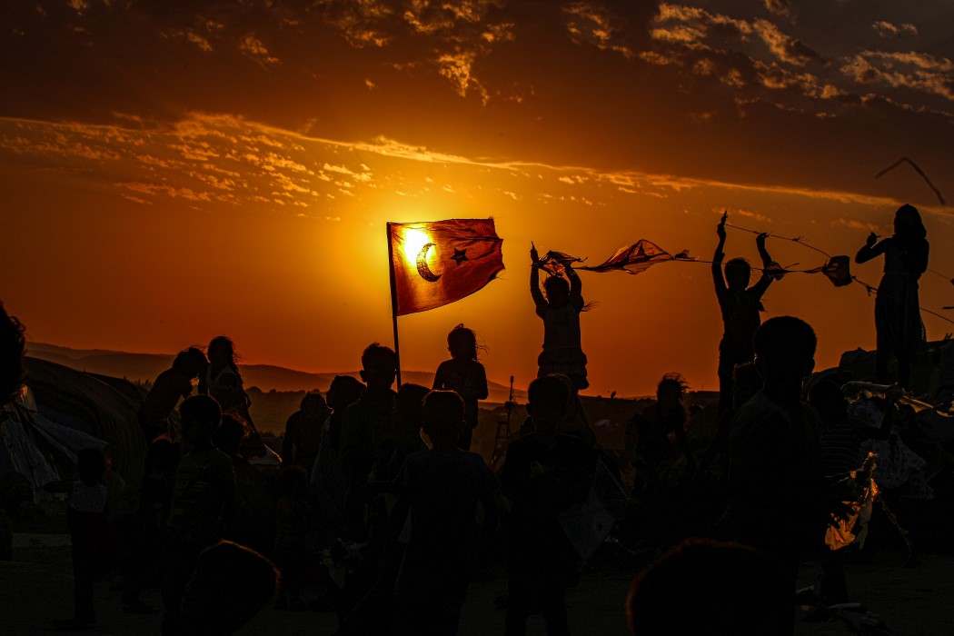 Savaşın gölgesinde çocuk neşesi... Hayallerini uçurdular! 6