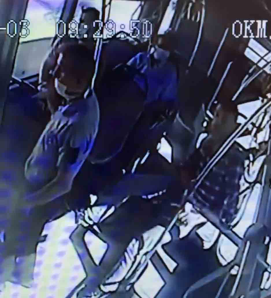 Hastanede tartıştı, otobüste bıçakladı! Dehşet anları kamerada 12