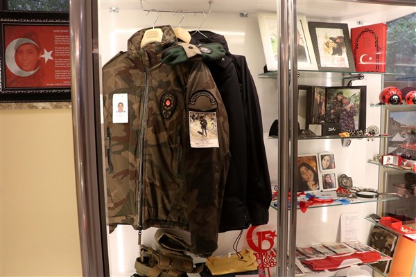 'Cennet'ten bir köşe... 15 Temmuz şehidinin hatırası bu evde yaşıyor 16