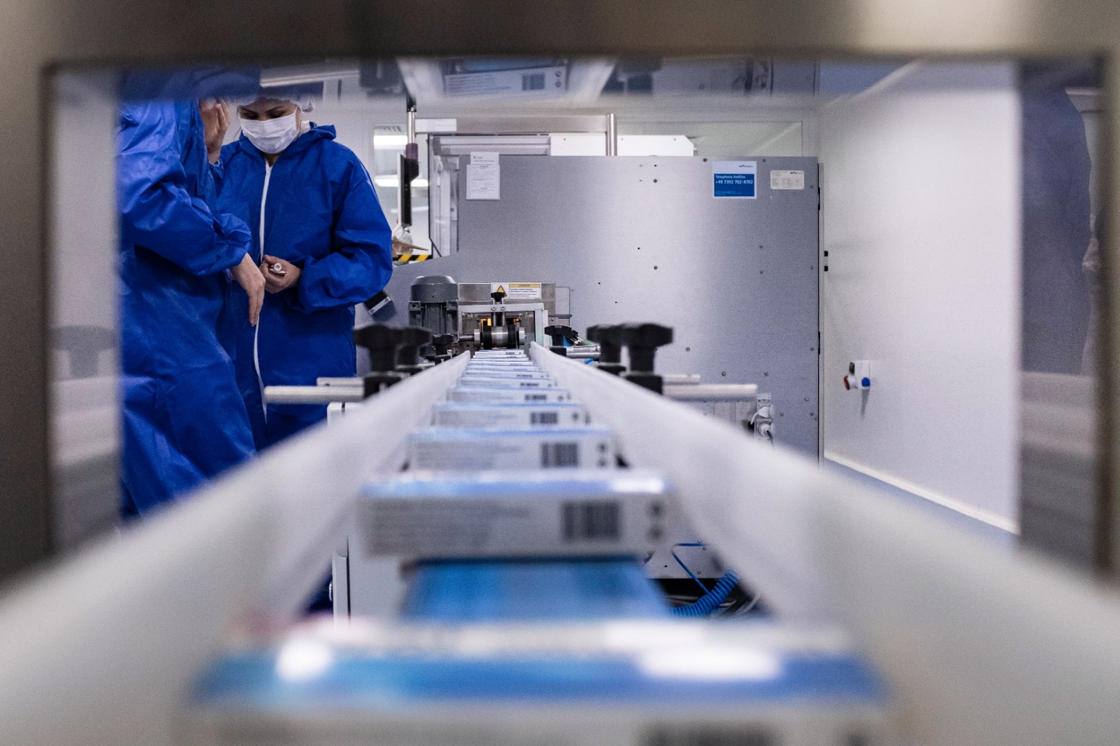 Hammaddeden kutuya! İşte Kovid-19 ilacının üretildiği laboratuvarlar 15