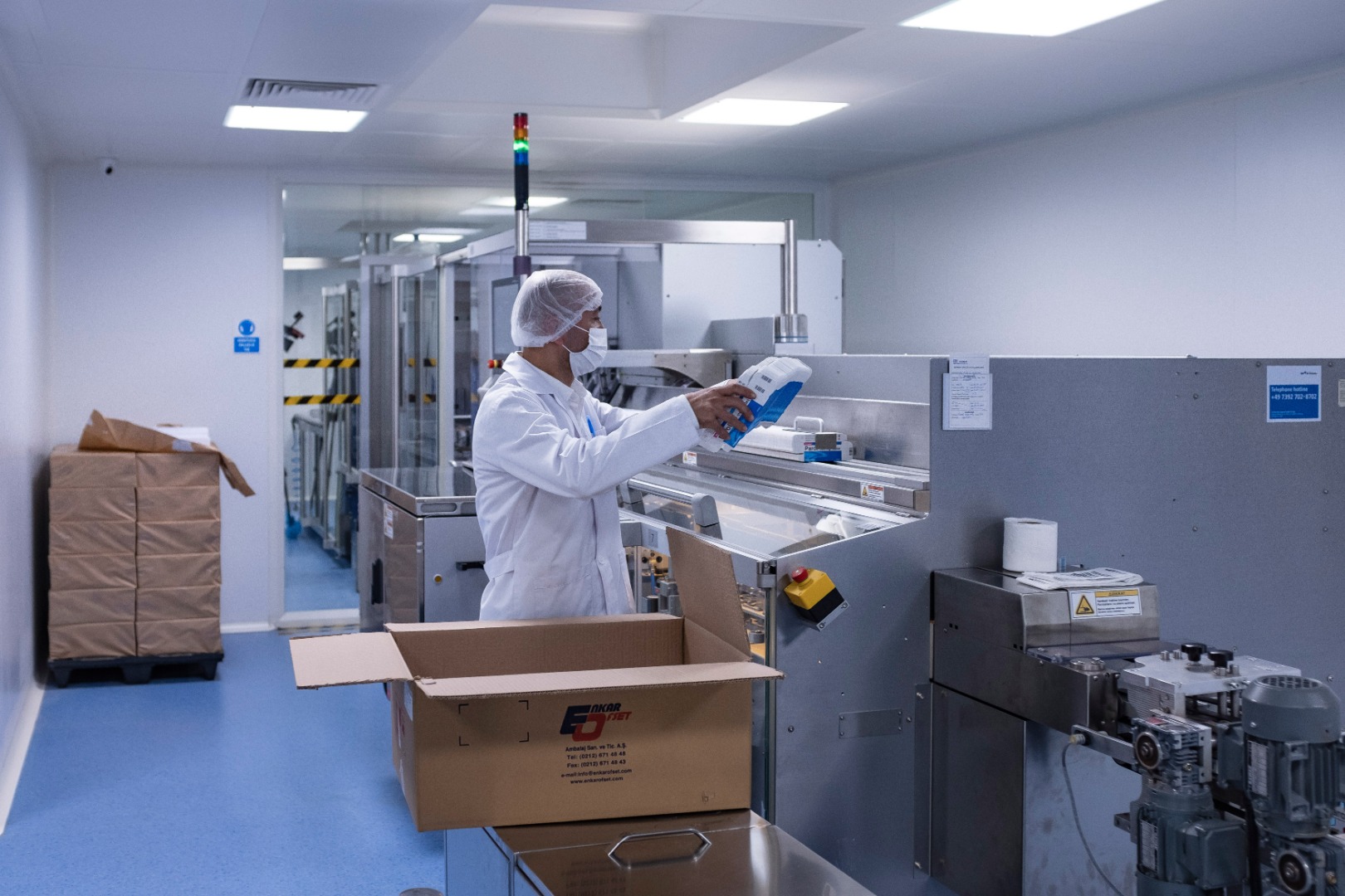 Hammaddeden kutuya! İşte Kovid-19 ilacının üretildiği laboratuvarlar 8