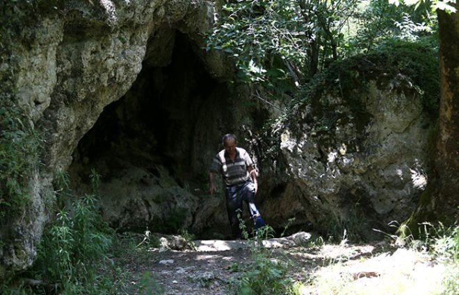 Şifa bulmak için iki büklüm oluyorlar! Ünü tüm Türkiye'ye yayıldı 4