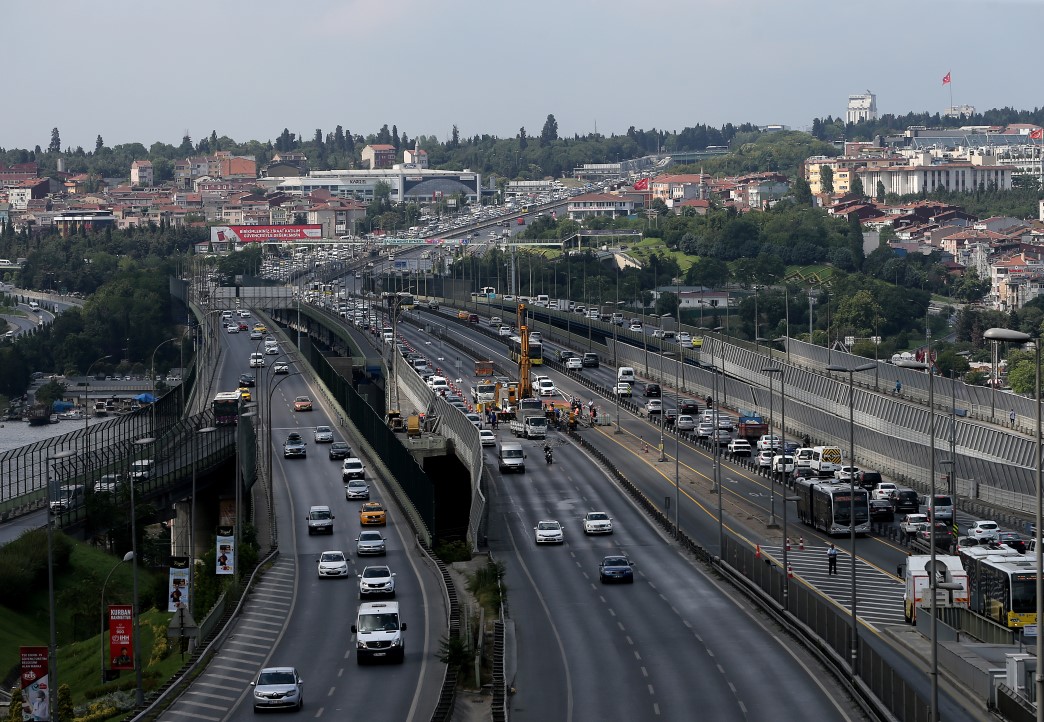 Haliç işkencesi! Köprüde çalışma başladı, trafik kilitlendi 11