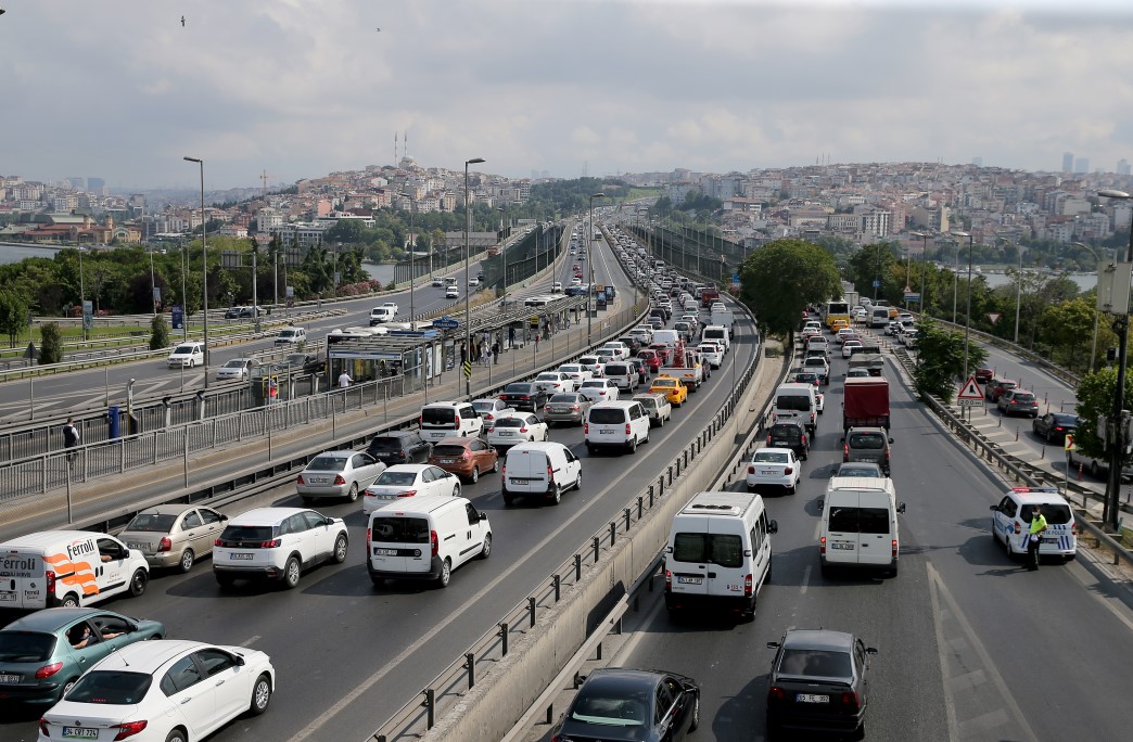 Haliç işkencesi! Köprüde çalışma başladı, trafik kilitlendi 6