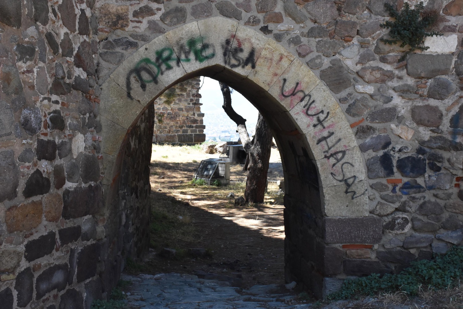 Kadifekale'nin tarihi surları yazı tahtasına döndü 12