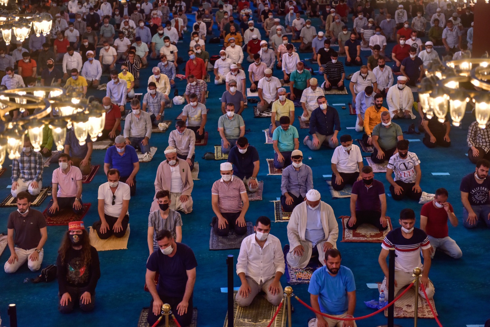 86 yıl sonra Ayasofya'da bayram namazı! Binler katıldı 37