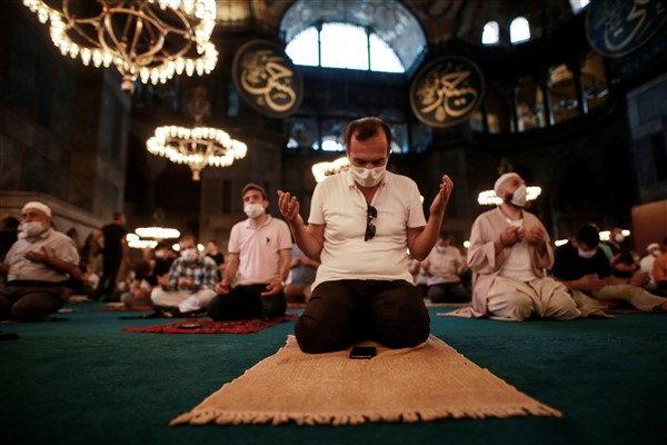86 yıl sonra Ayasofya'da bayram namazı! Binler katıldı 24