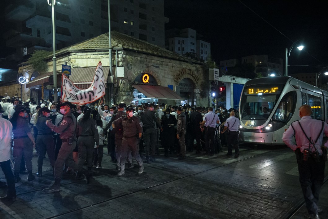 İsrail'de 'yolsuzluk' isyanı: Yalancı Netanyahu evine dön! 23