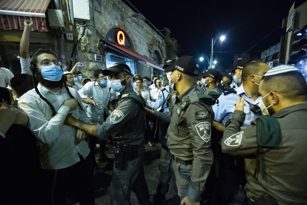 İsrail'de 'yolsuzluk' isyanı: Yalancı Netanyahu evine dön! 22