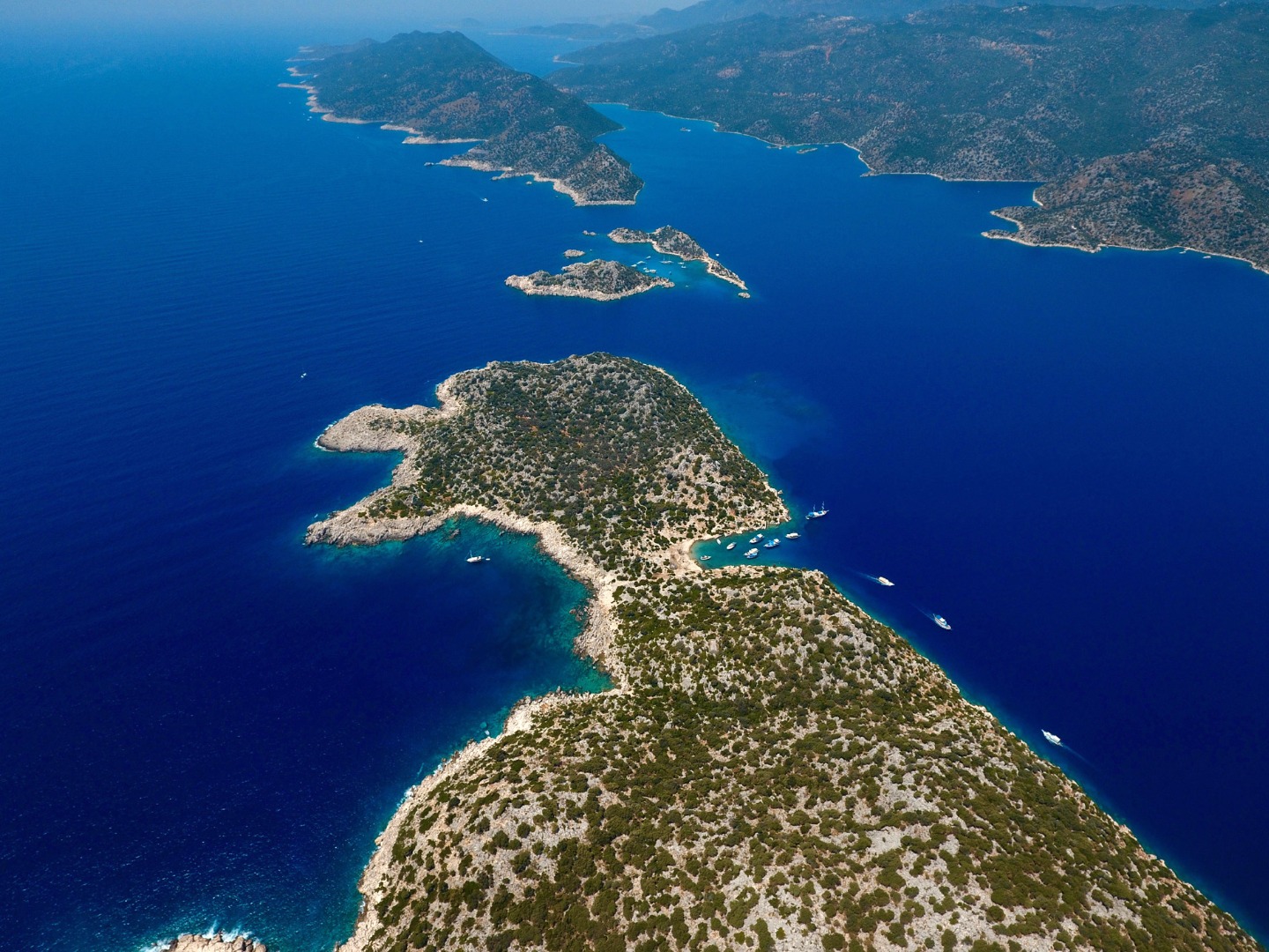 Sabahları sadece kuş ve deniz sesiyle uyanıyorlar! İşte dünyadaki cennet 6