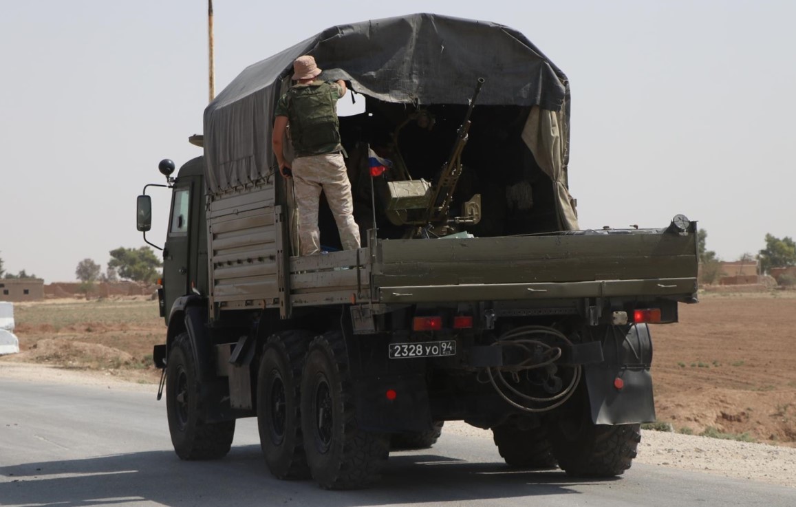 YPG'ye Rus takviyesi! Kamışlı'ya 30 araçlık askeri sevkiyat yaptılar 9