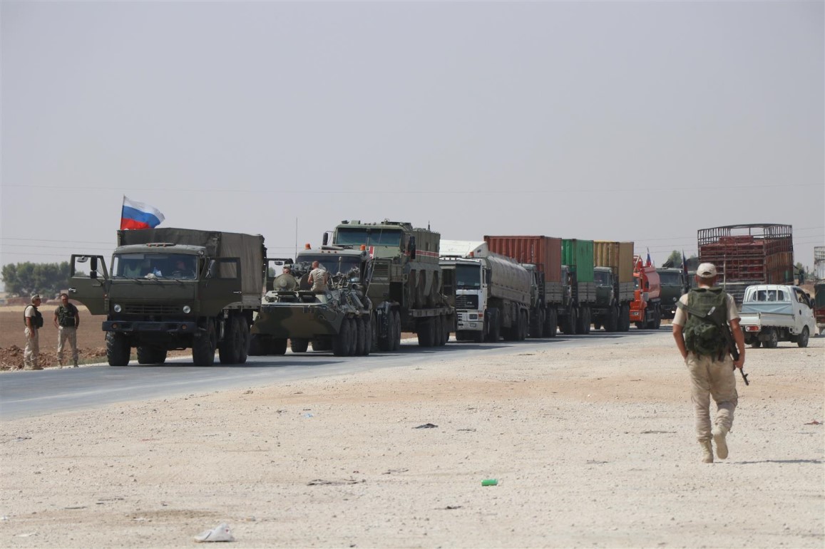 YPG'ye Rus takviyesi! Kamışlı'ya 30 araçlık askeri sevkiyat yaptılar 10