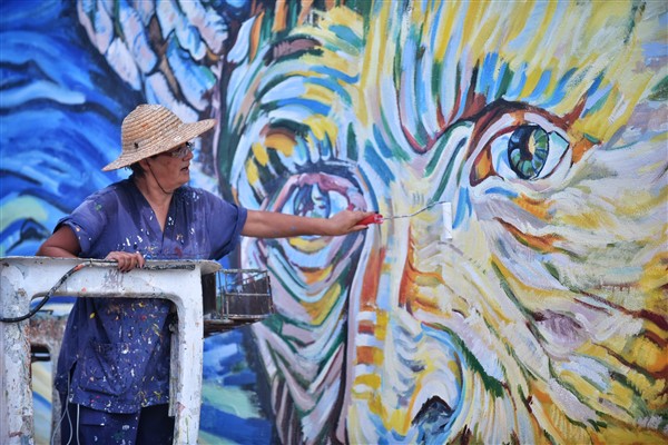 Van Gogh ve ‘Yıldızlı Gece’ eseri Mersin sokaklarında 9