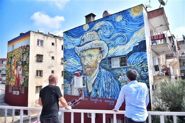 Van Gogh ve ‘Yıldızlı Gece’ eseri Mersin sokaklarında 3