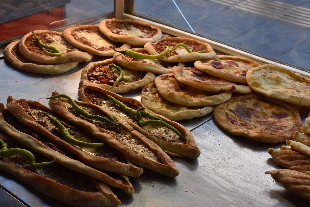 Ucuz kıymalı pidedeki büyük tehlike! Et yerine bakteri yemeyin 2