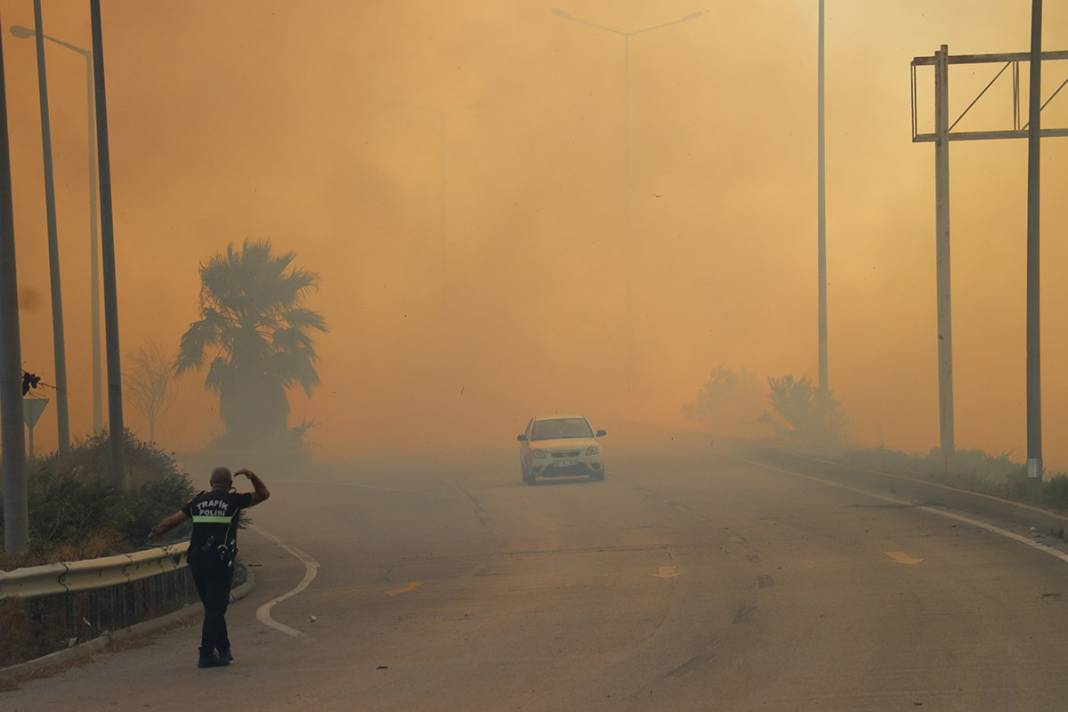 Son dakika! Hatay'da orman yangını! Alevler kente sıçradı 31
