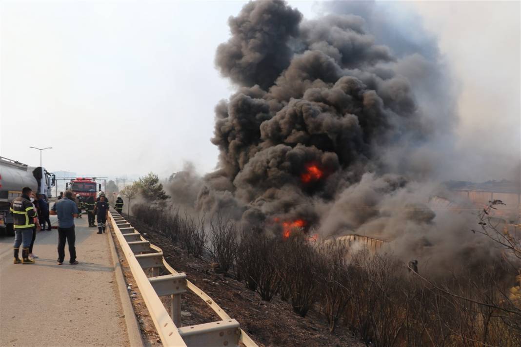 Son dakika! Hatay'da orman yangını! Alevler kente sıçradı 37