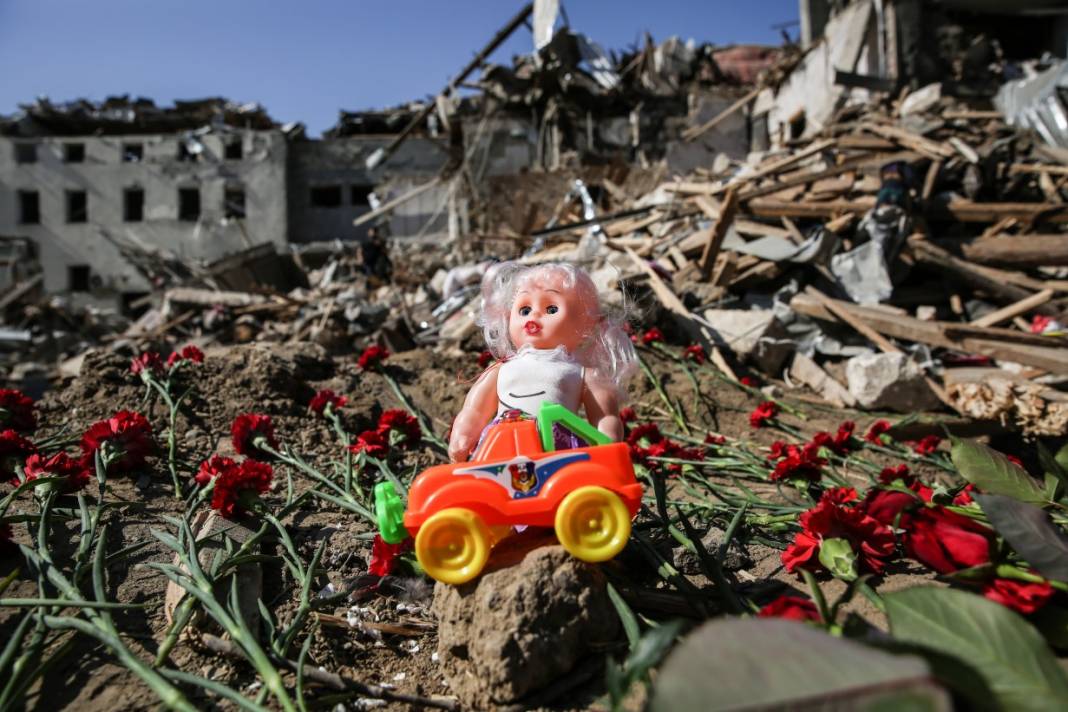 Ermenistan'ın kanlı saldırıları durmuyor! Gence şehitlerine ağlıyor 6