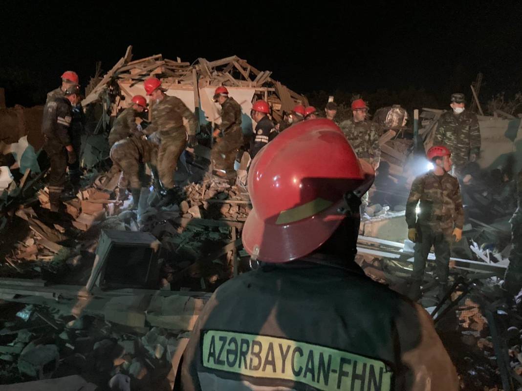 Ermenistan sivilleri uykudayken füzeyle vurdu! 1