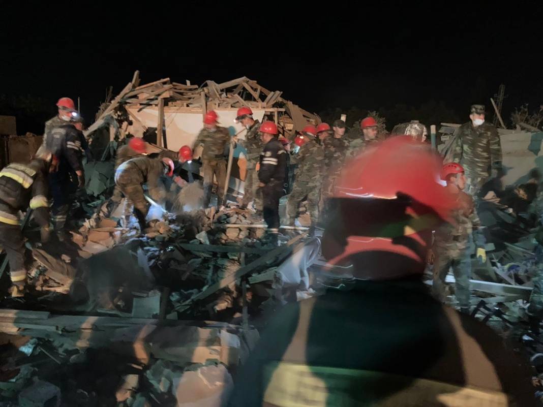 Ermenistan sivilleri uykudayken füzeyle vurdu! 2