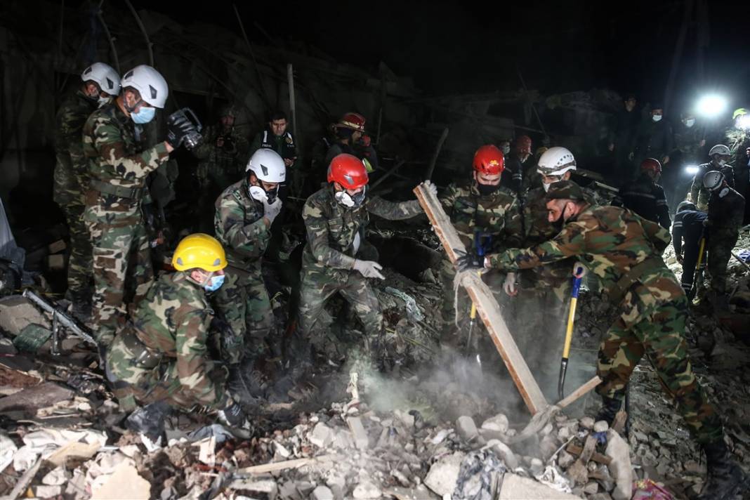 Ermenistan sivilleri uykudayken füzeyle vurdu! 9