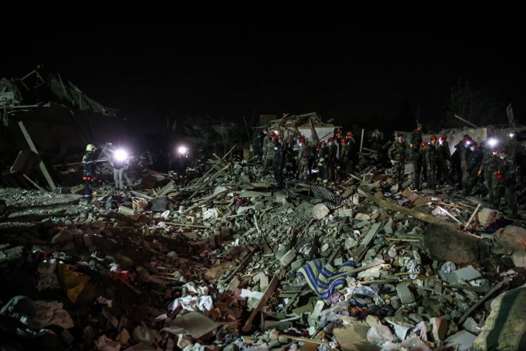 Ermenistan sivilleri uykudayken füzeyle vurdu! 10