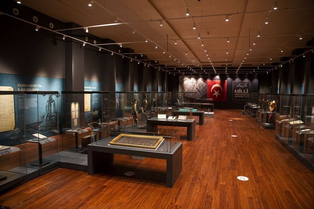 İstiklal Harbi'nin tanıkları halka açıldı: Cumhuriyet'in 97. yılına özel Milli Mücadele Sergisi 24