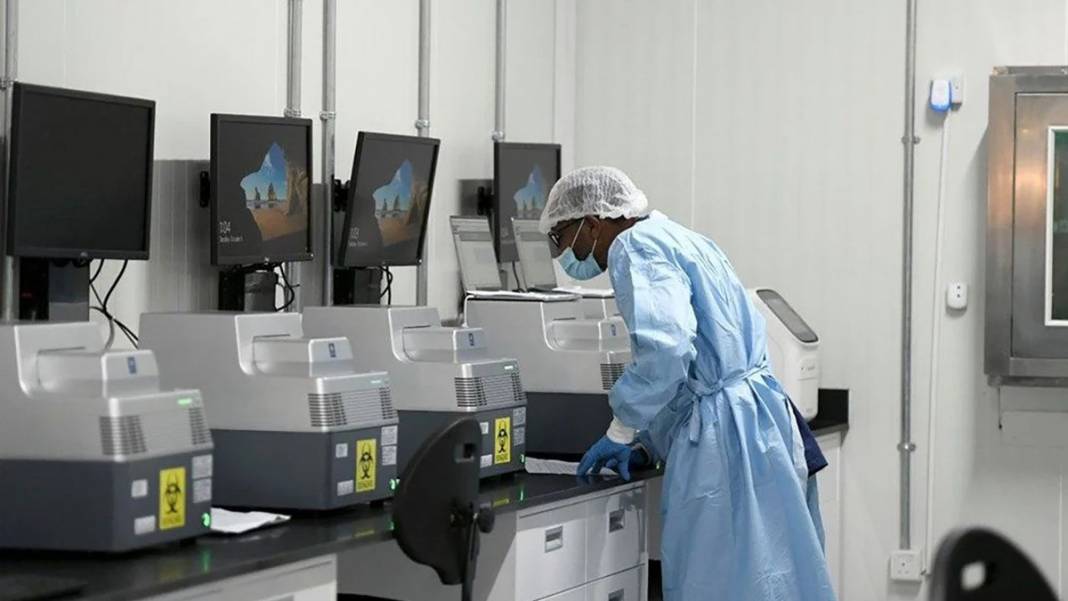 Koronavirüse yakalanmak için gönüllü oldular! 38 bin kişi başvurdu 3