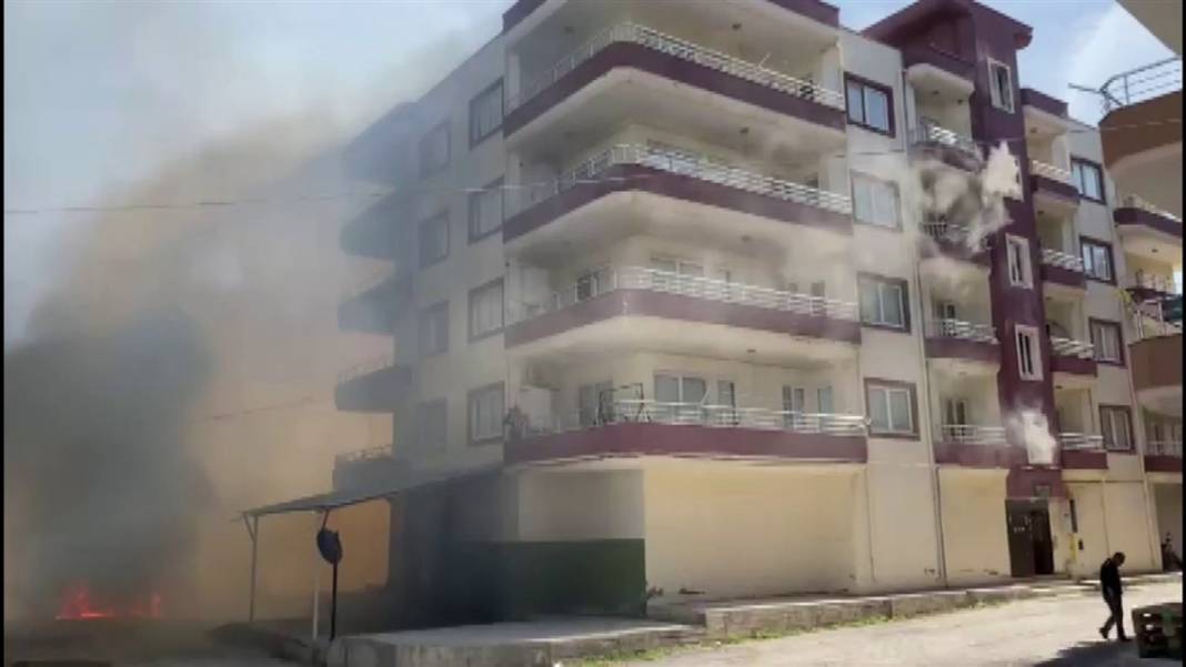 Son dakika! Hatay'da orman yangını! Alevler kente sıçradı 10