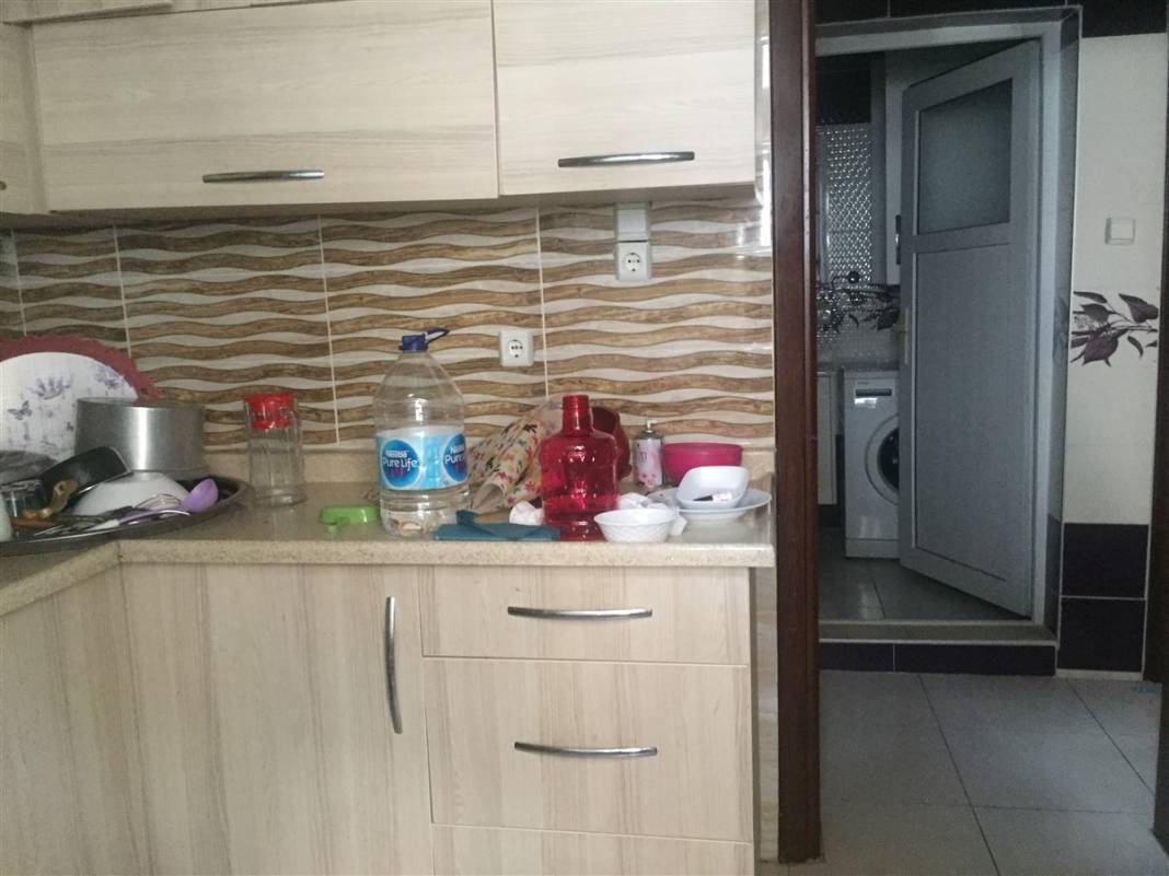 2 ay boyunca dışarı adım atmamış! İşte DEAŞ'lı teröristin saklandığı o ev 1