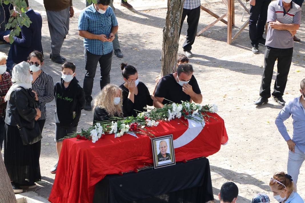 Gazeteci Bekir Coşkun'a son görev 13