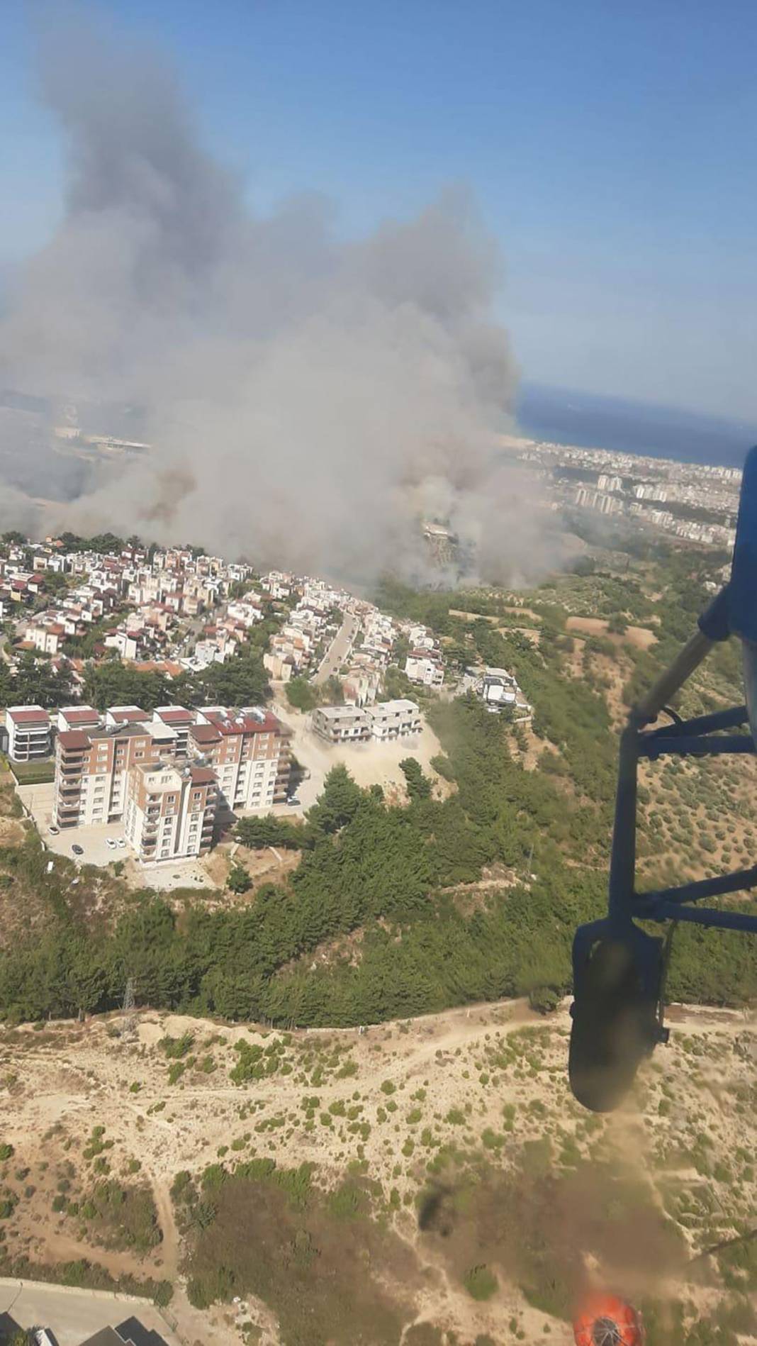 Son dakika! Hatay'da orman yangını! Alevler kente sıçradı 22