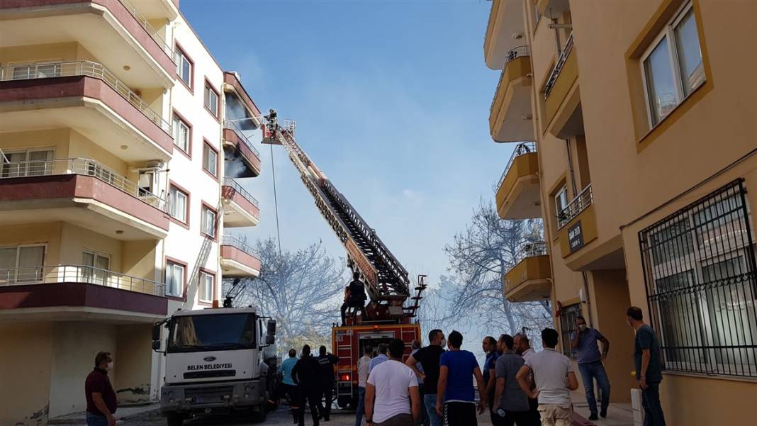 Son dakika! Hatay'da orman yangını! Alevler kente sıçradı 20