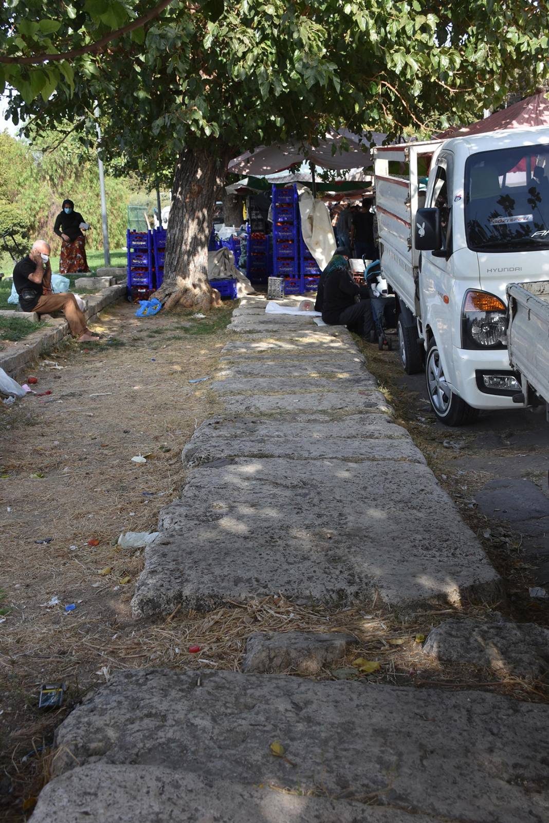 İki bin yıllık tarihi İpek Yolu oldu sana pazar yeri! 5