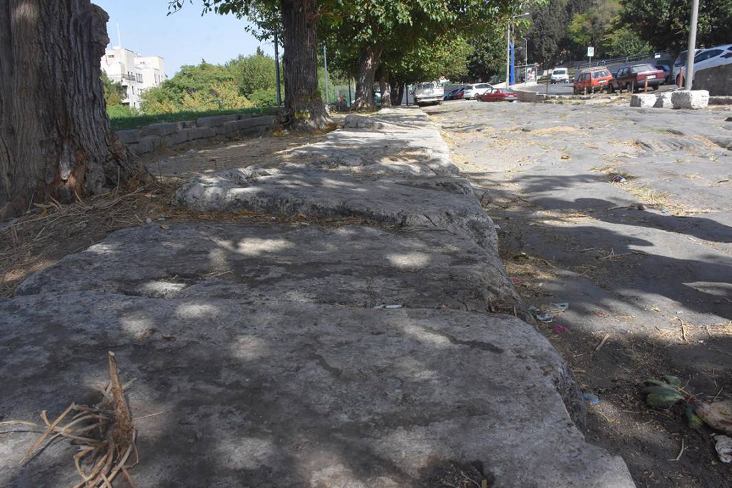 İki bin yıllık tarihi İpek Yolu oldu sana pazar yeri! 7