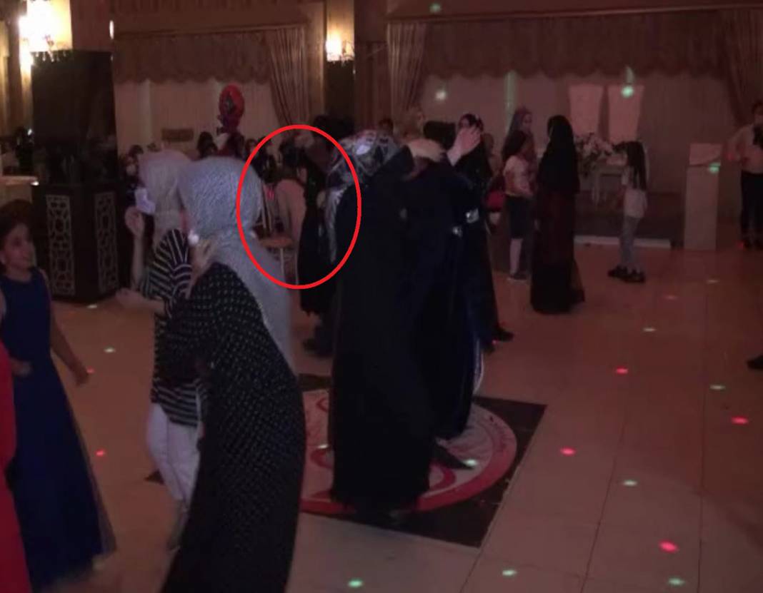 Kızının kına gecesinde oynarken öldü! 3