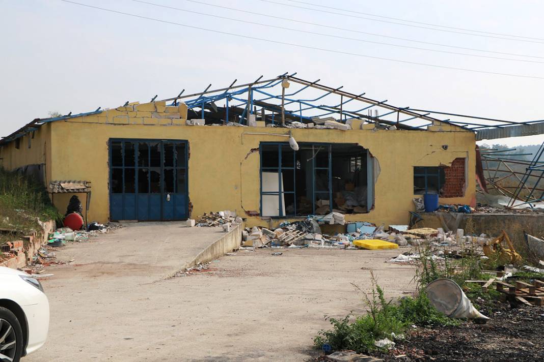 7 kişiye mezar olmuştu! Geriye enkaz yığını kaldı 13