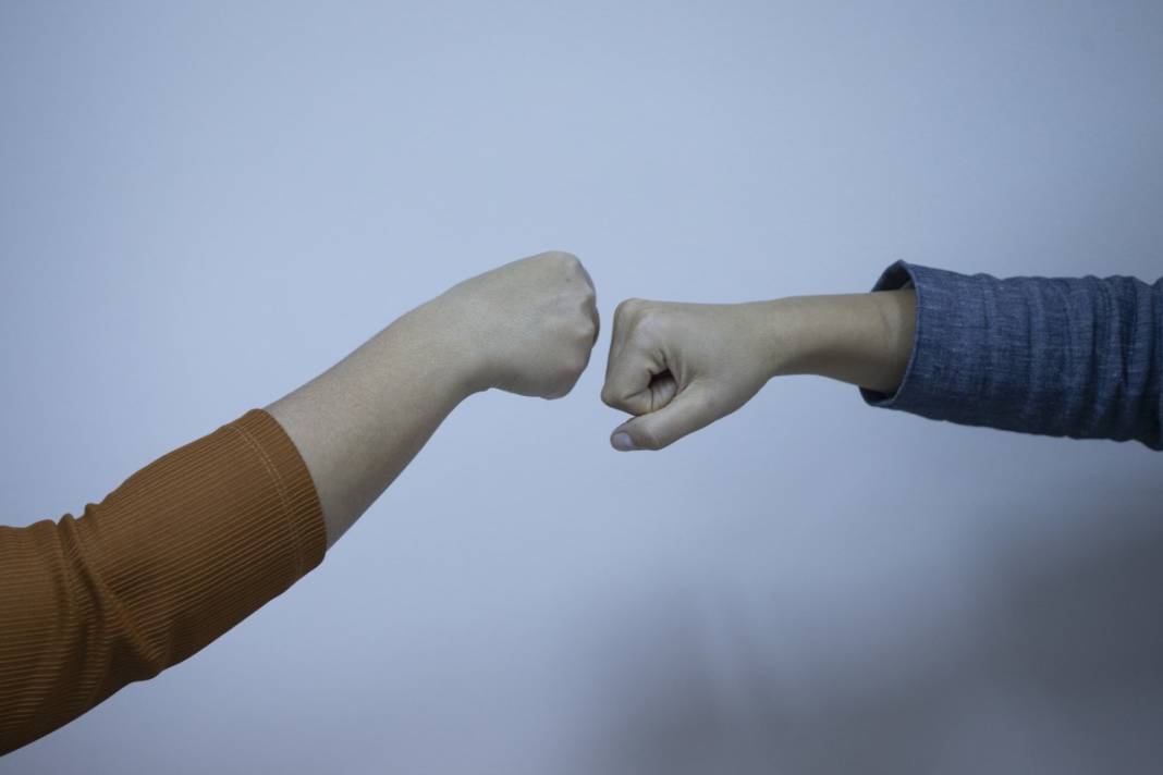 Selamlaşmanın her türlüsü çok riskli! 4