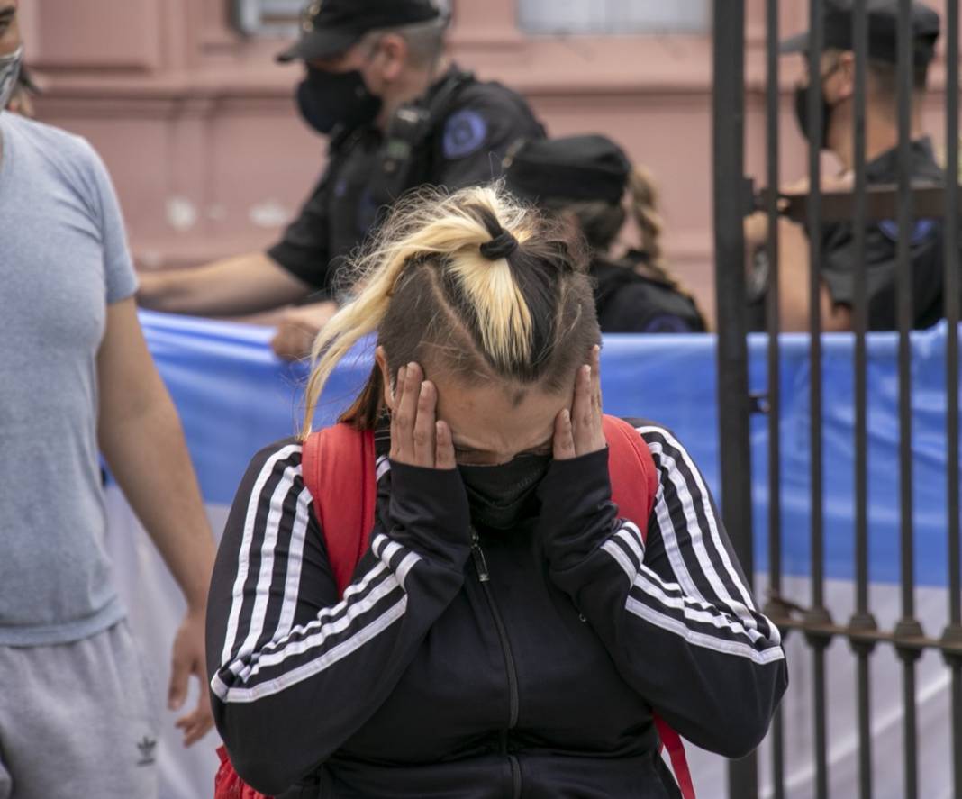 Arjantin 'efsane'yi uğurluyor... Gözyaşları Maradona'ya 10