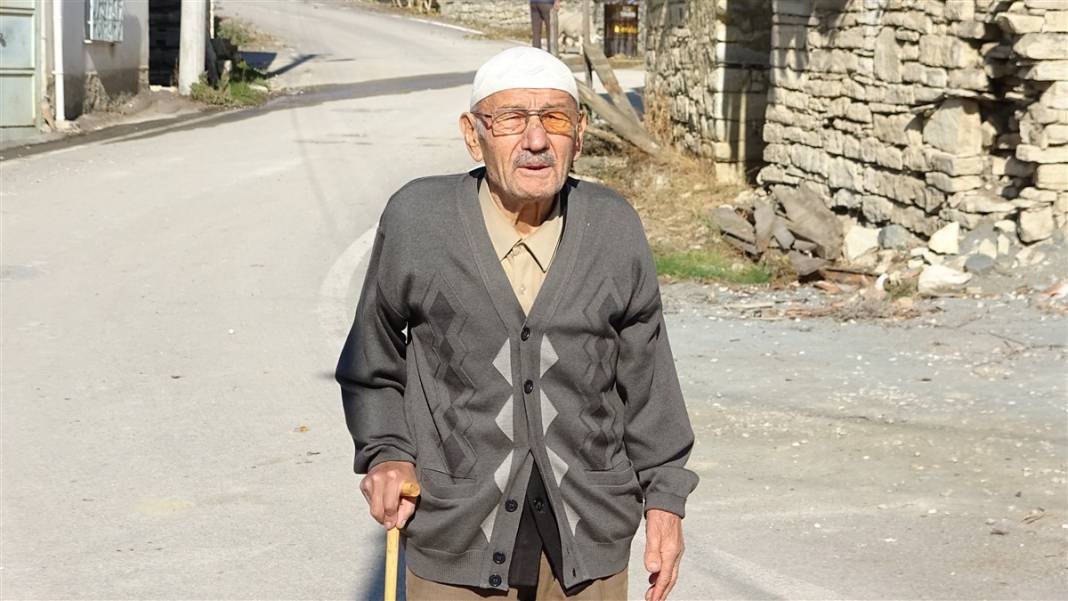 Yarısı koronaya yakalanan köyde kimse ölmedi! İşte sırları 8