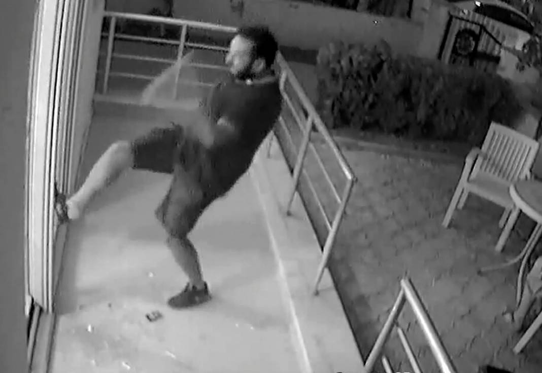 Kuaförde eski sevgili dehşeti! İmdadına komşuları yetişti 3