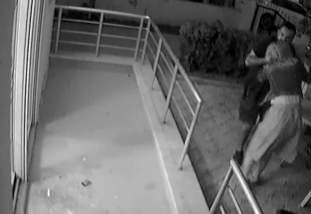 Kuaförde eski sevgili dehşeti! İmdadına komşuları yetişti 5