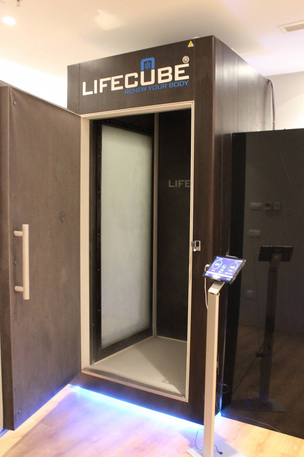 Kovid aşısı için eksi 70 dereceli soğutucular dünyaya Türkiye’den gidecek 8