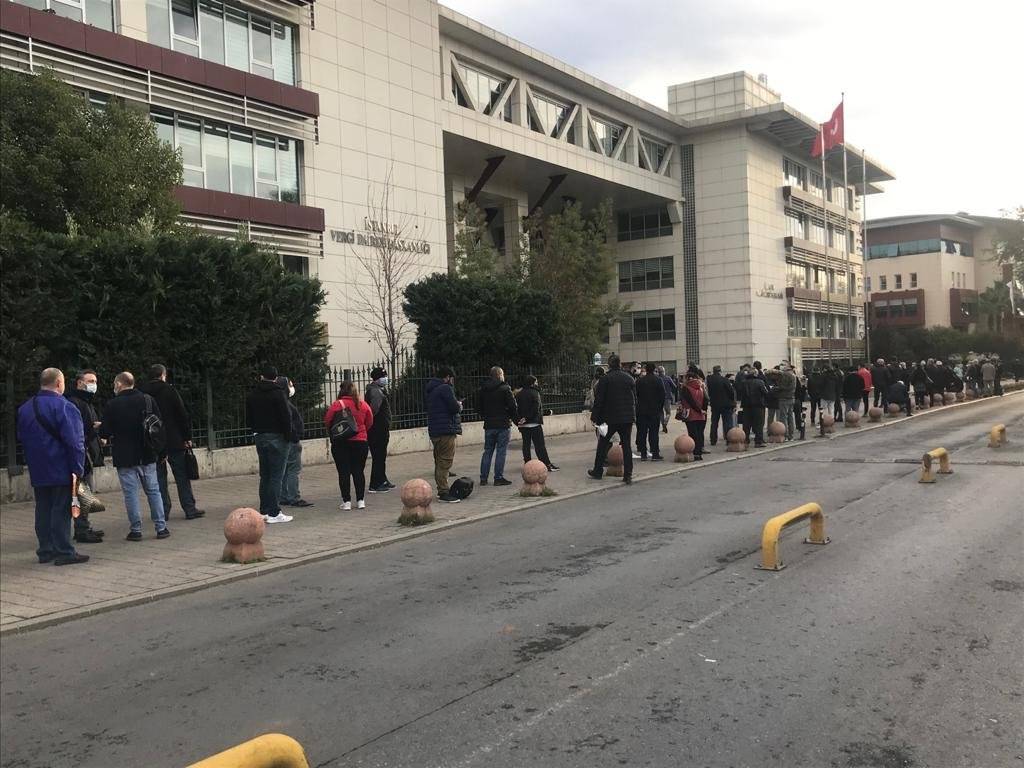 Vekil de vatandaş da mesafe tanımadı! 8