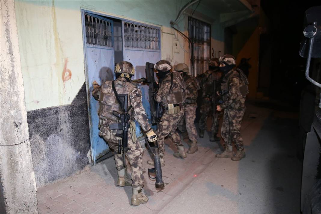 İntikam hazırlığındaydılar! O DEAŞ'lılara şafak operasyonu 7