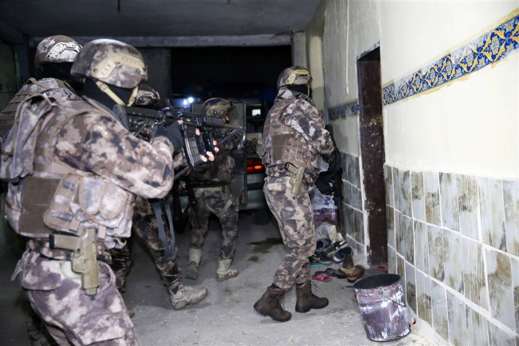 İntikam hazırlığındaydılar! O DEAŞ'lılara şafak operasyonu 14