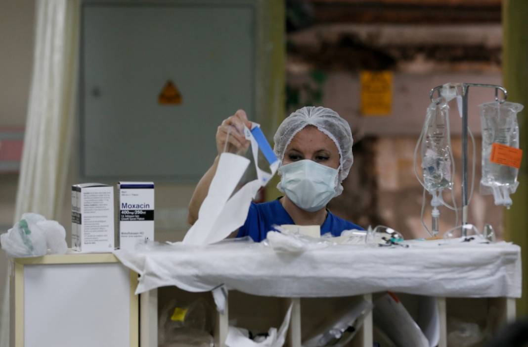 Sağlık çalışanları isyan etti: Gerçekten çok yorulduk, yalvarıyoruz tedbirlere uyun! 11